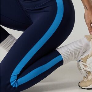 Aerie Offline ColorBlock Leggings NWT VIRAL